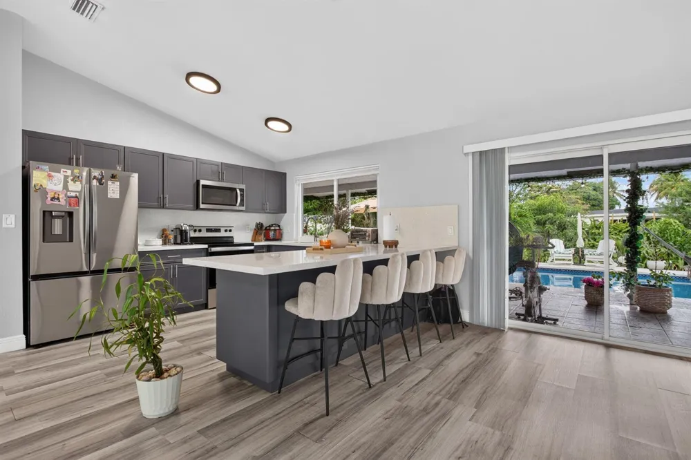 4950 SW 11th Circle Margate, FL 33068
