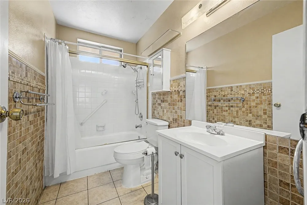 2112 Cameron Street Las Vegas, NV 89102