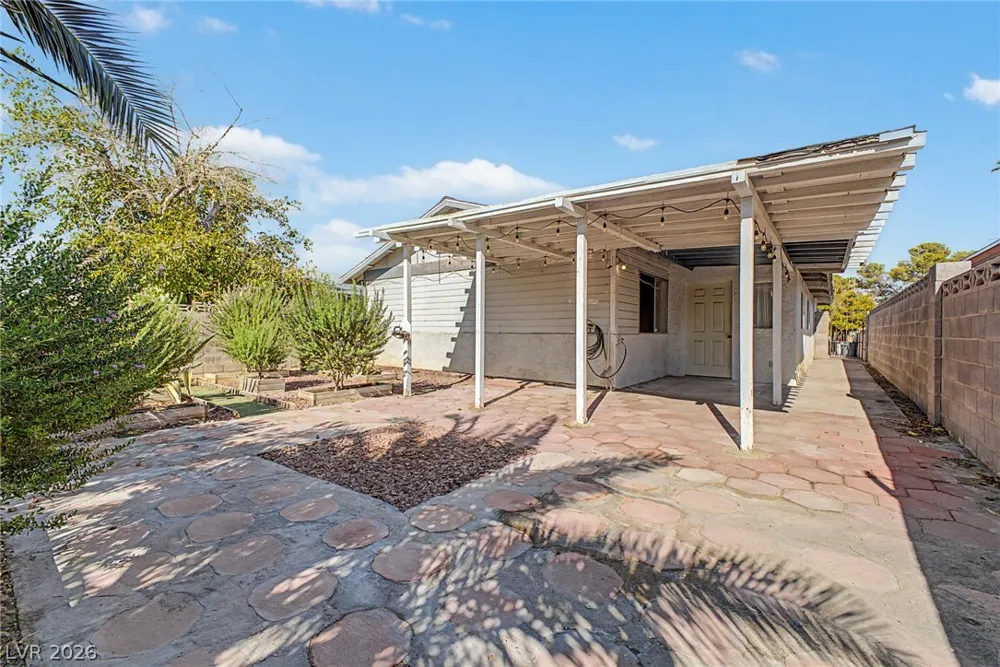 2112 Cameron Street Las Vegas, NV 89102