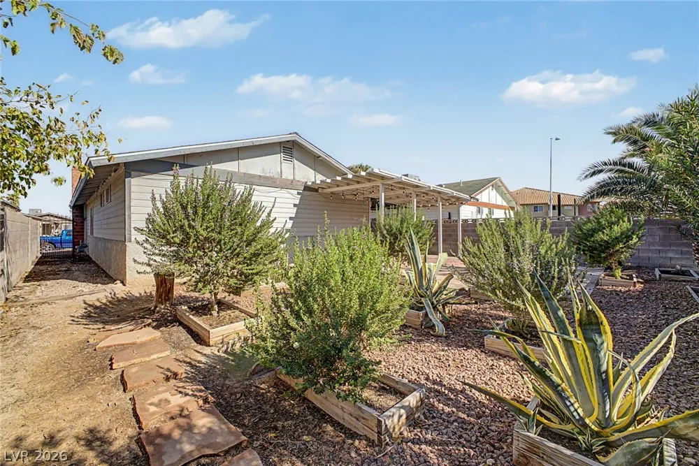 2112 Cameron Street Las Vegas, NV 89102