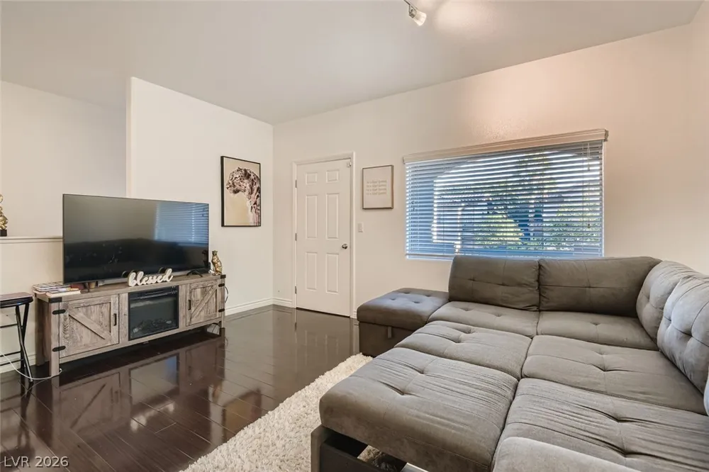 7701 W Robindale Road #265 Las Vegas, NV 89113
