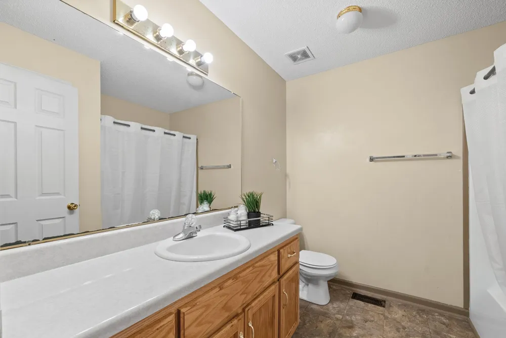 1344 Bluebonnet Dr Clarksville, TN 37042
