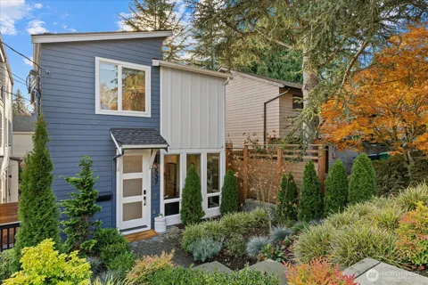 3537 NE 93rd Street