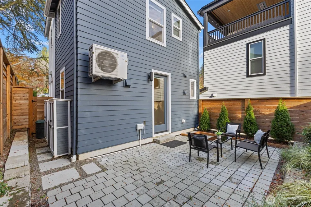 3537 NE 93rd Street Seattle, WA 98115