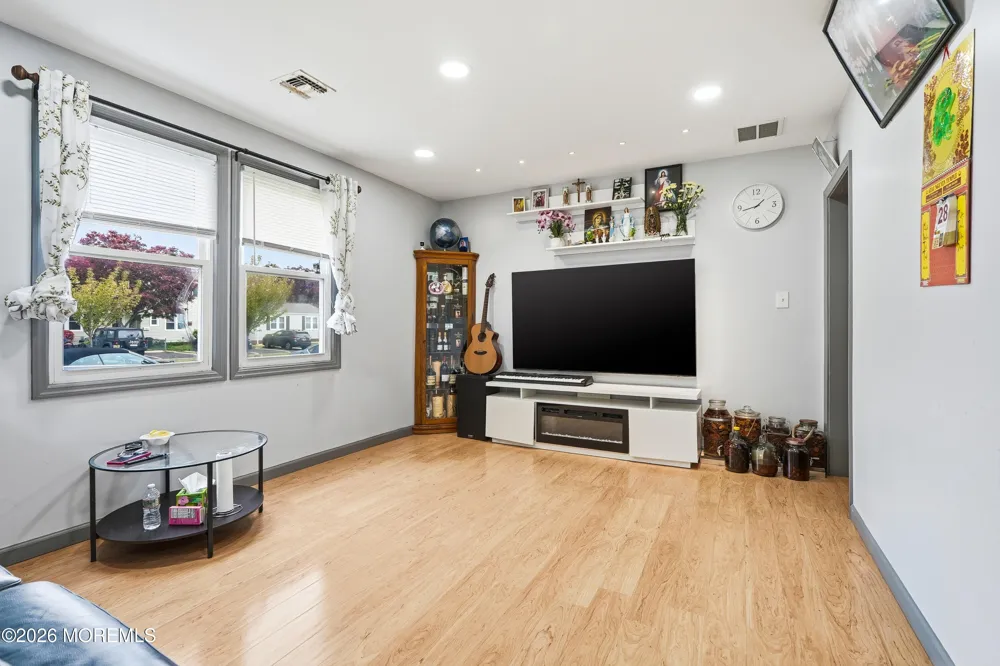 48 Barker Avenue Shrewsbury, NJ 07724