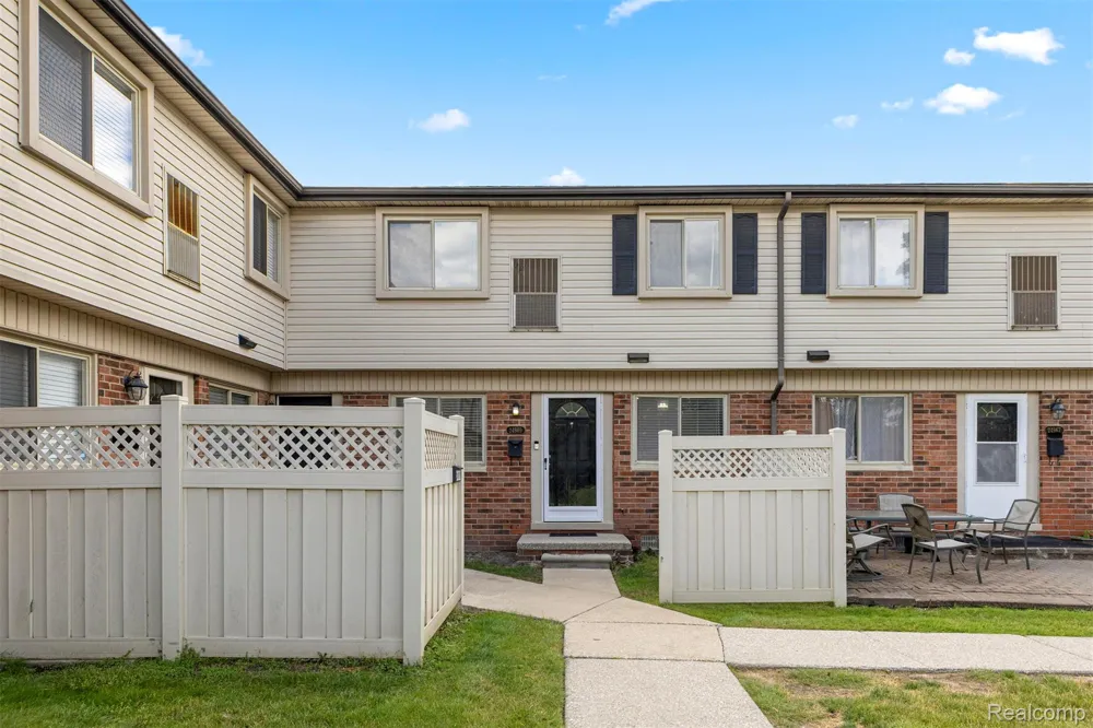 24969 Mayfair Street Flat Rock City, MI 48134