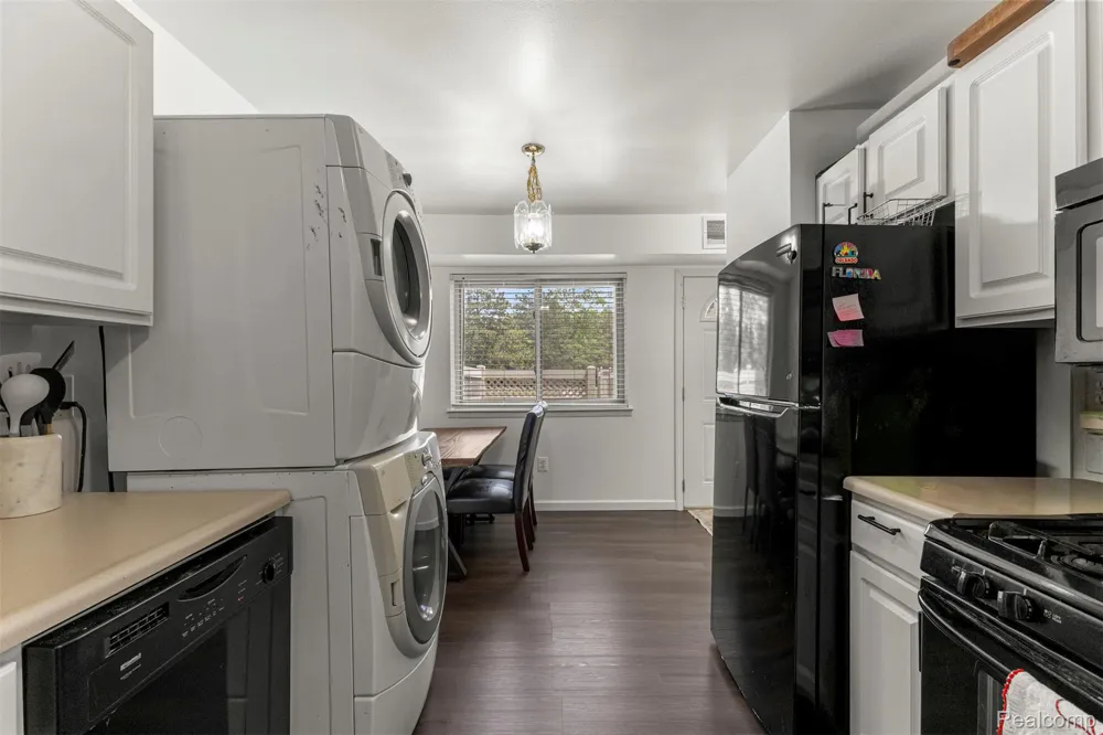 24969 Mayfair Street Flat Rock City, MI 48134