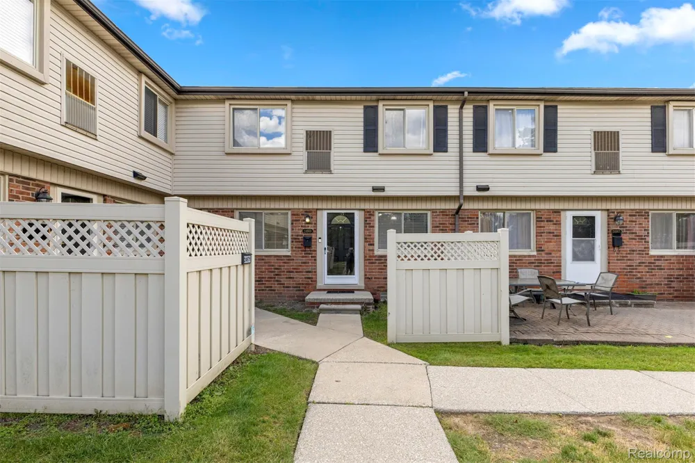 24969 Mayfair Street Flat Rock City, MI 48134