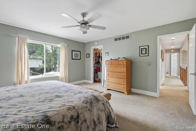 1353 Madison Drive Troy City, MI 48083