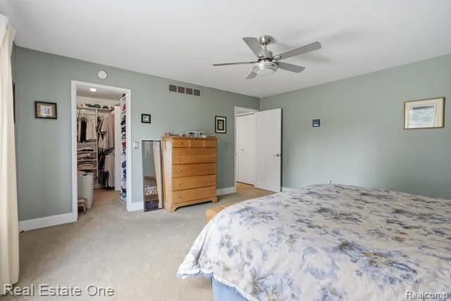1353 Madison Drive Troy City, MI 48083