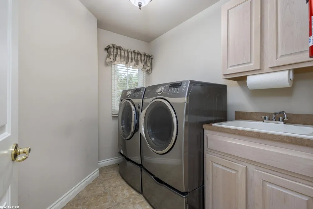 4126 WINTER DRIVE Shelby Charter Township, MI 48316