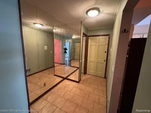 27689 W Echo Valley