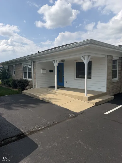 1602 W Smith Valley Road #2