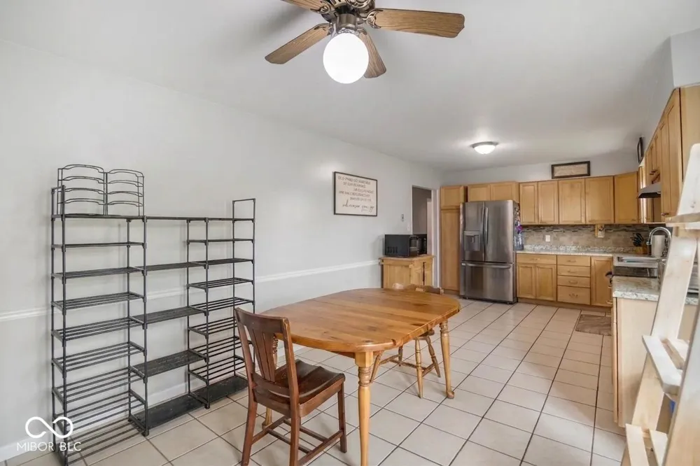 1709 W Woodmont Muncie, IN 47304