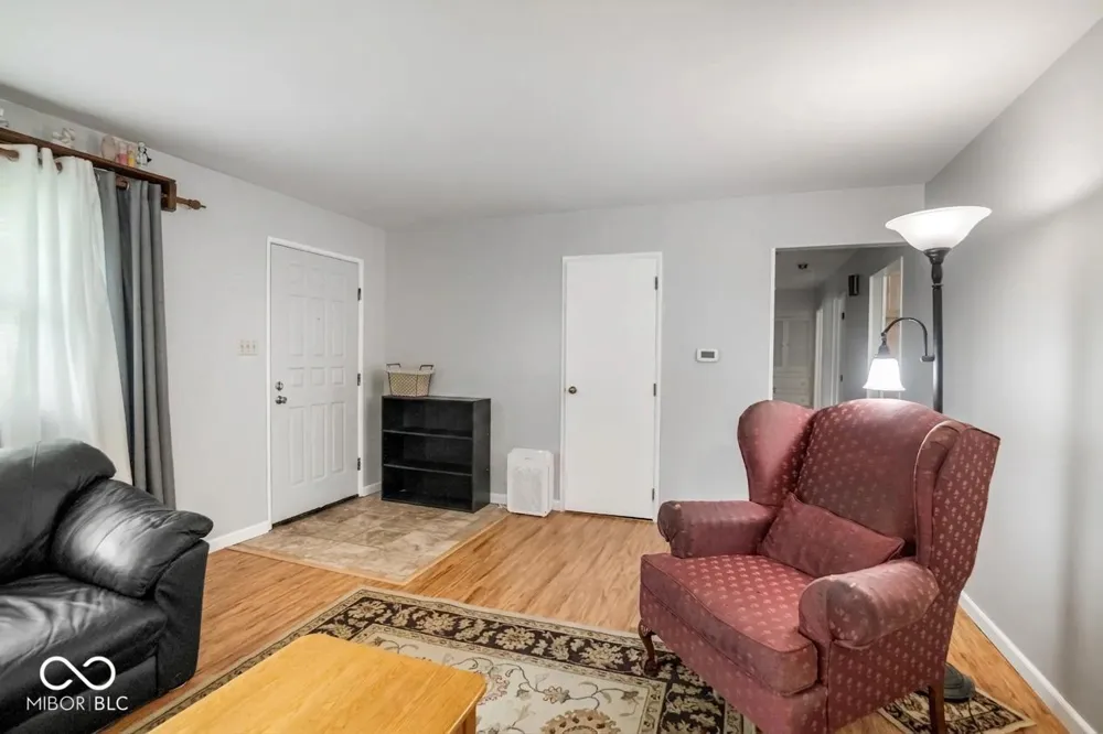 1709 W Woodmont Muncie, IN 47304
