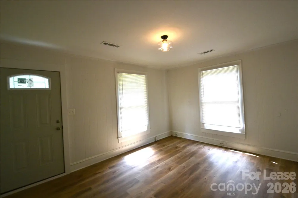 406 W 9th Street Kannapolis, NC 28081
