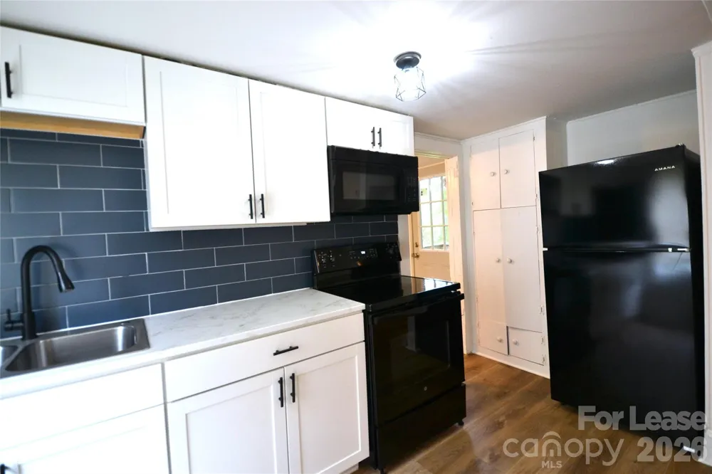 406 W 9th Street Kannapolis, NC 28081