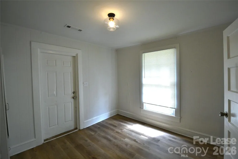 406 W 9th Street Kannapolis, NC 28081