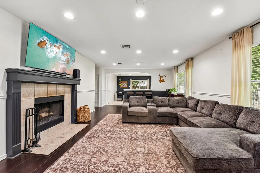170 Kates Cove Buda, TX 78610