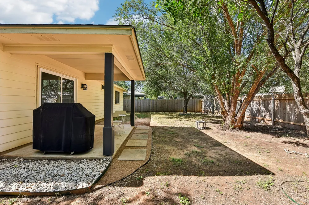 170 Kates Cove Buda, TX 78610