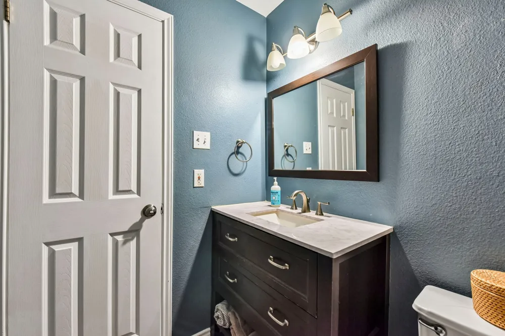 170 Kates Cove Buda, TX 78610