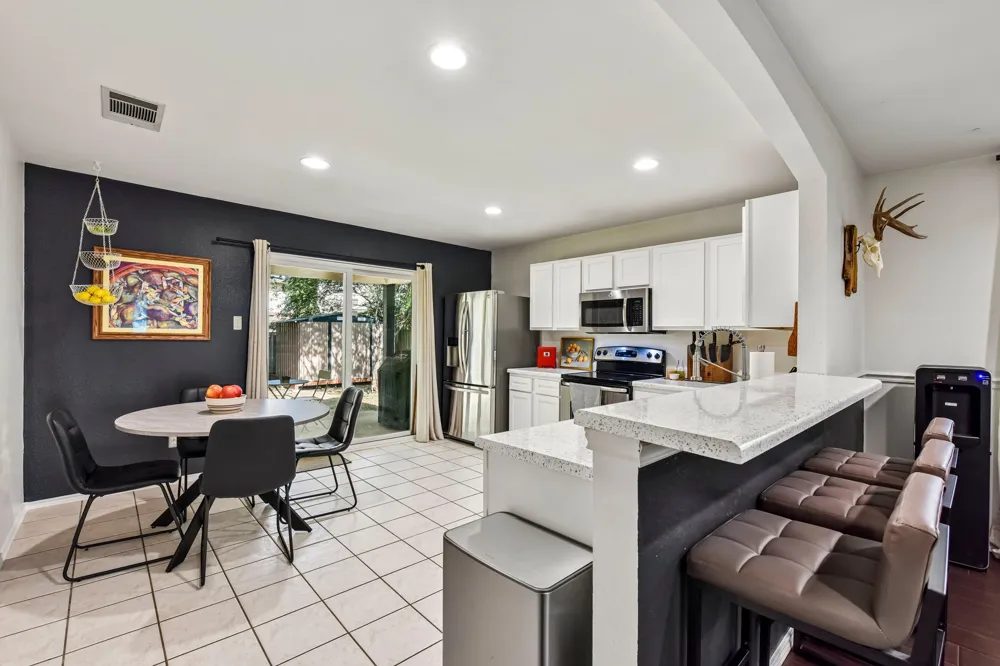 170 Kates Cove Buda, TX 78610