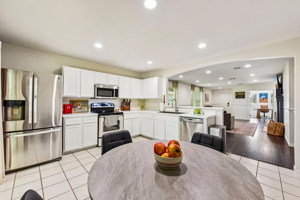 170 Kates Cove Buda, TX 78610