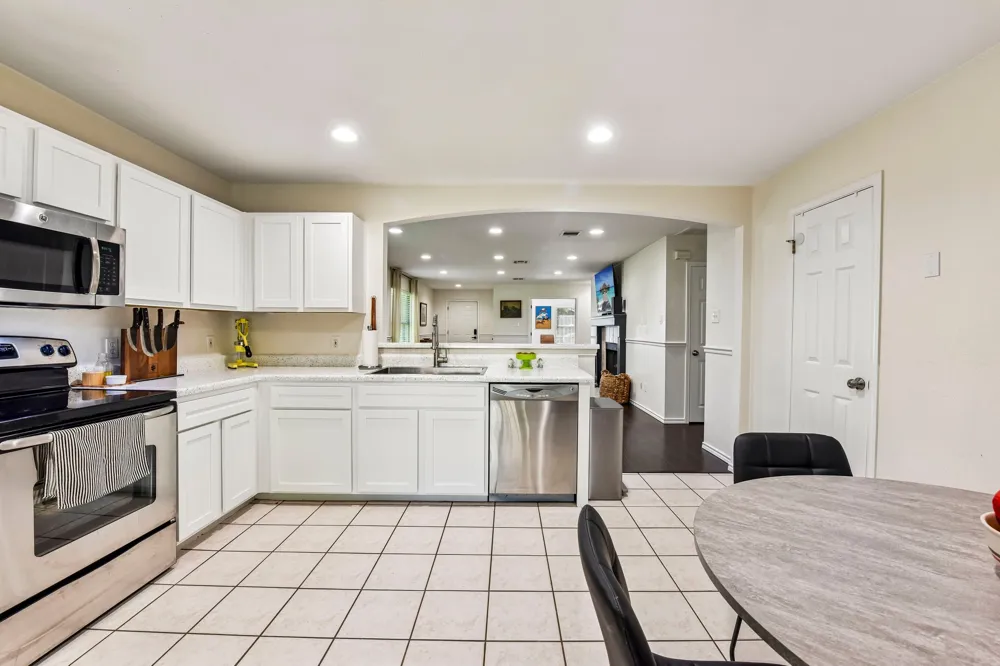 170 Kates Cove Buda, TX 78610