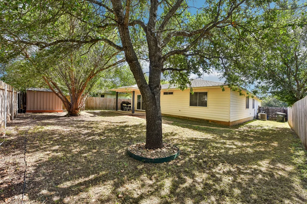 170 Kates Cove Buda, TX 78610