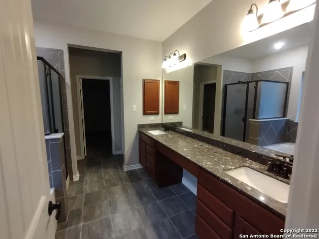11212 HILL TOP LOOP Helotes, TX 78023