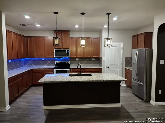 11212 HILL TOP LOOP Helotes, TX 78023
