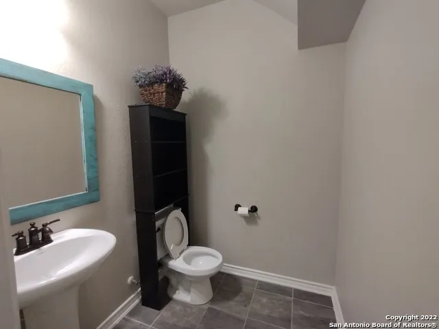 11212 HILL TOP LOOP Helotes, TX 78023