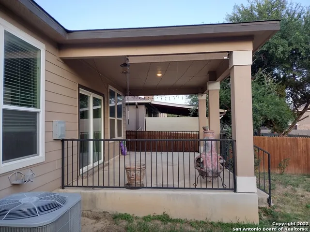 11212 HILL TOP LOOP Helotes, TX 78023