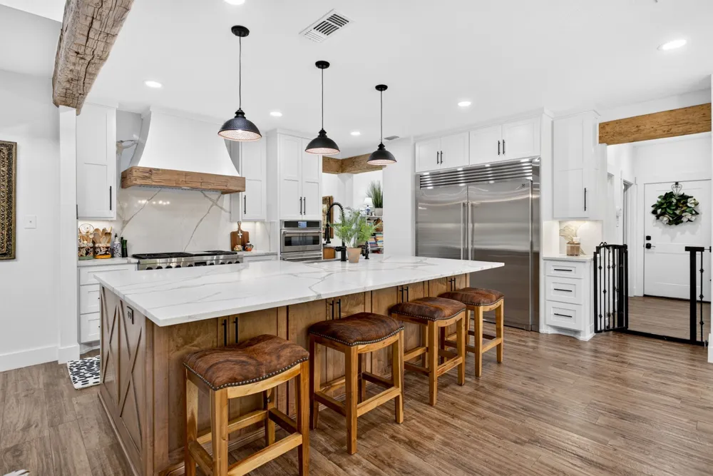 6400 Lake Oaks Circle Fort Worth, TX 76108
