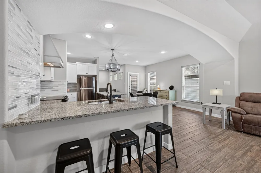 705 Phillips Court Mansfield, TX 76063