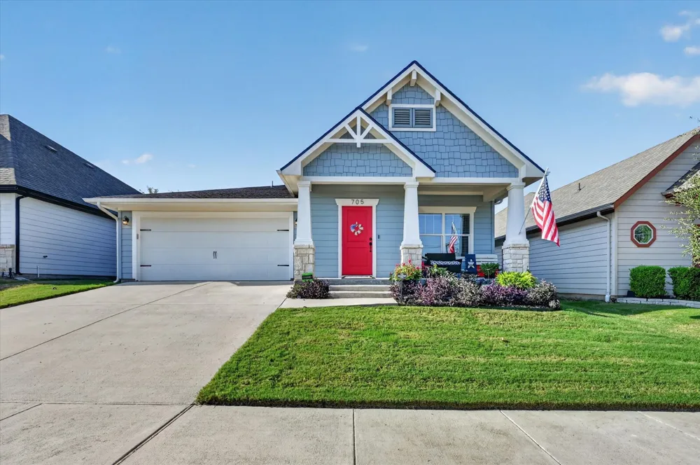 705 Phillips Court Mansfield, TX 76063