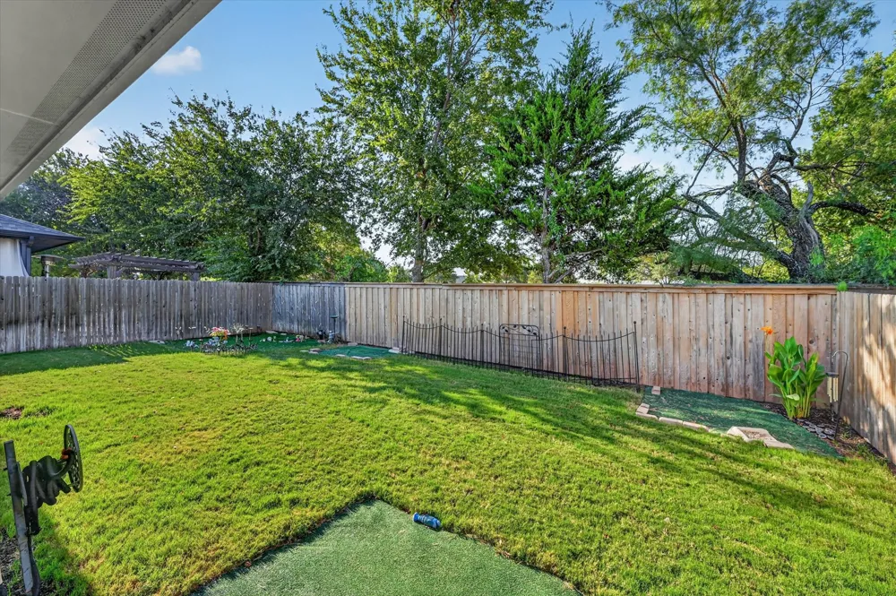 705 Phillips Court Mansfield, TX 76063