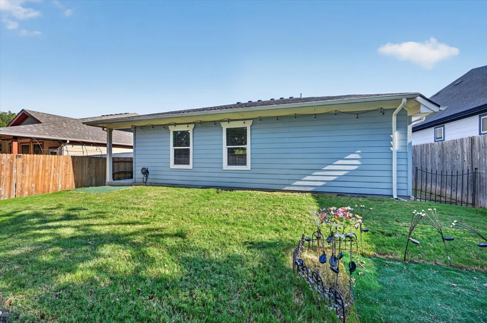 705 Phillips Court Mansfield, TX 76063