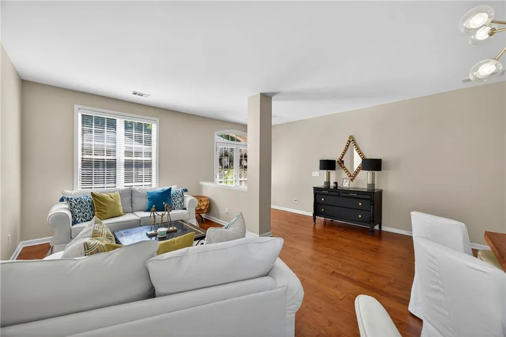 3482 Walnut Ridge Atlanta, GA 30349