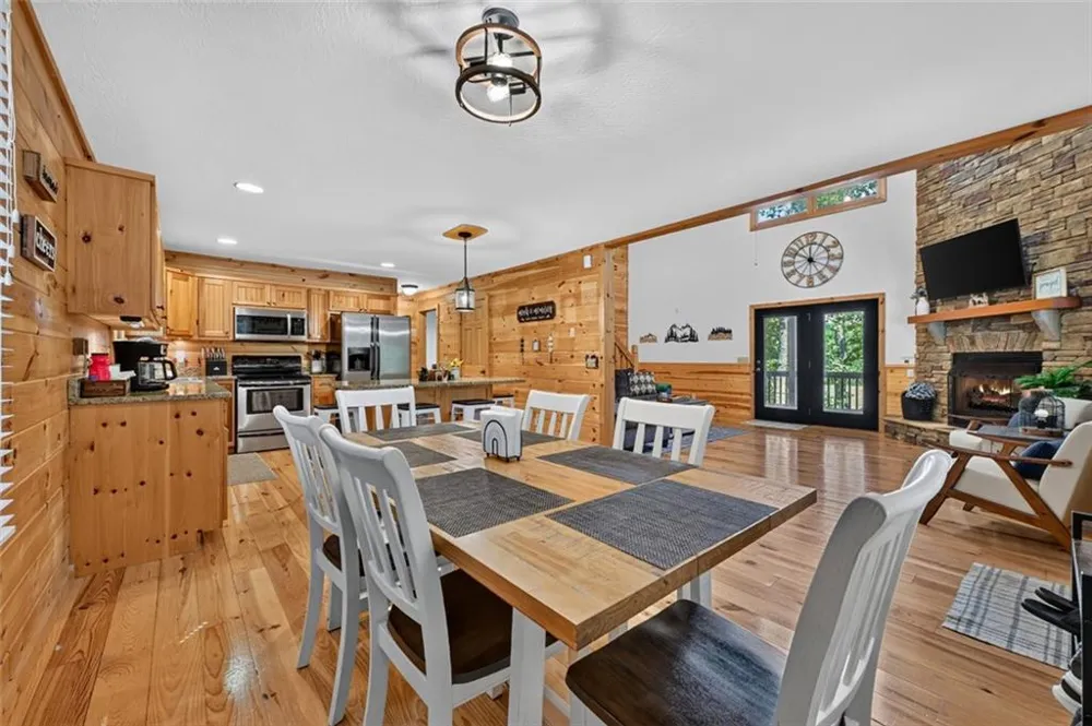 22 Kings Court Ellijay, GA 30540