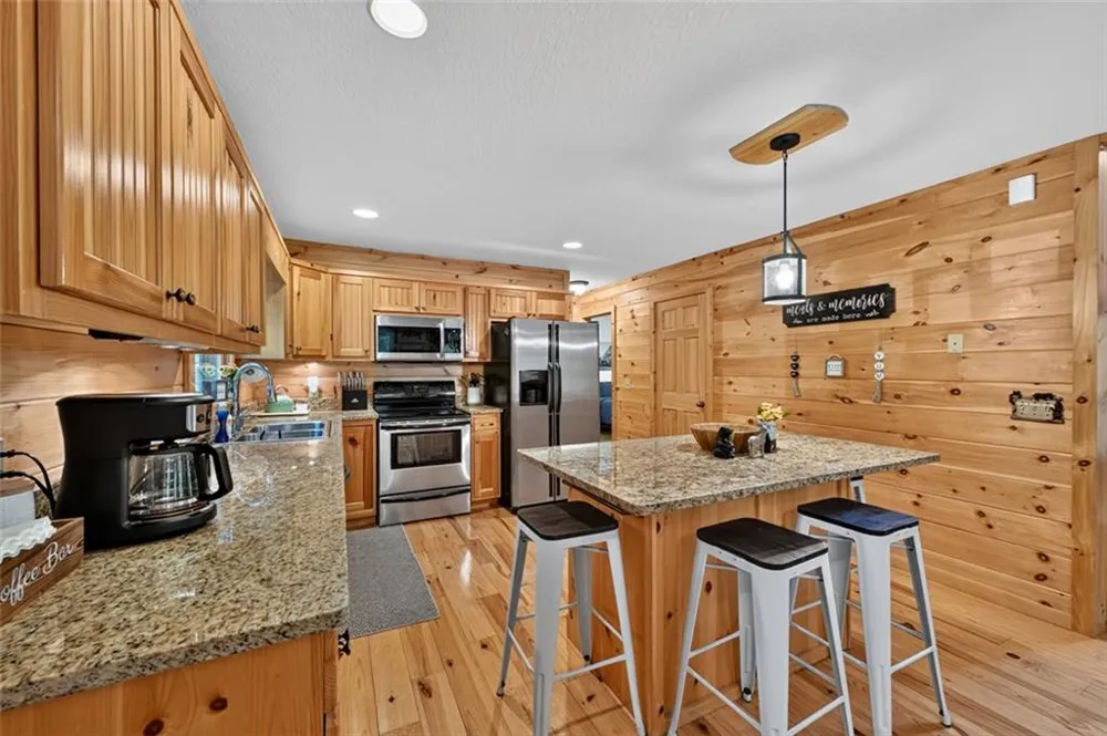 22 Kings Court Ellijay, GA 30540
