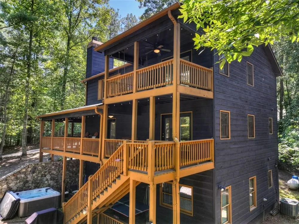 22 Kings Court Ellijay, GA 30540