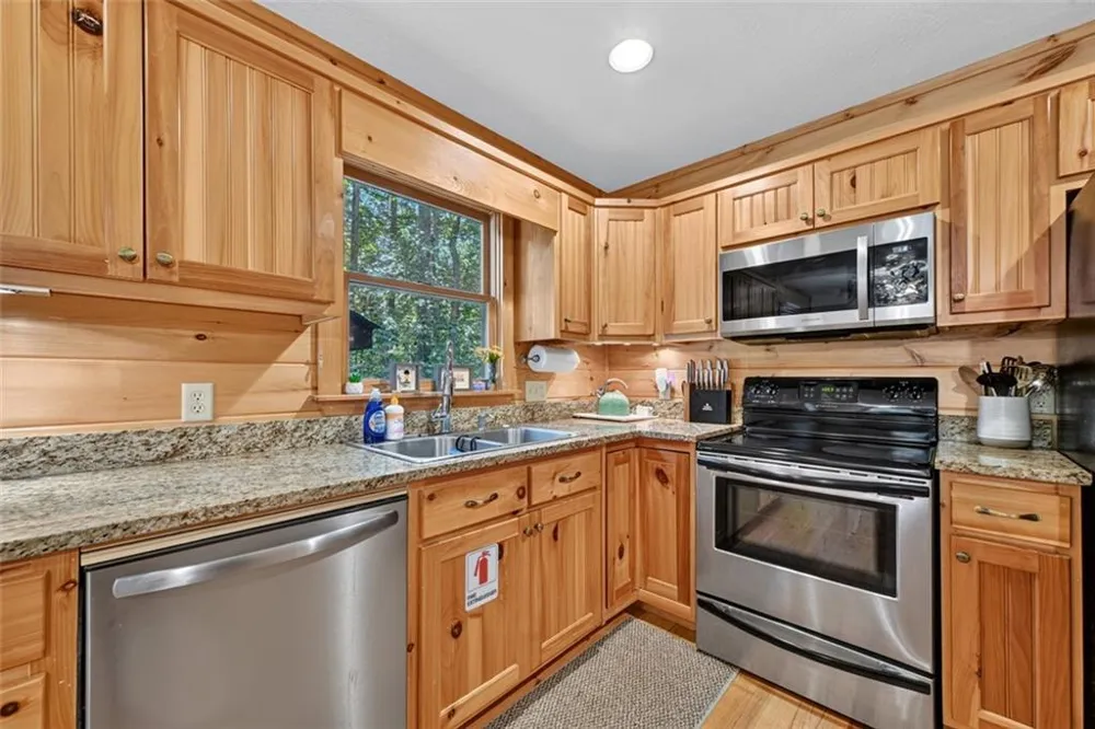 22 Kings Court Ellijay, GA 30540