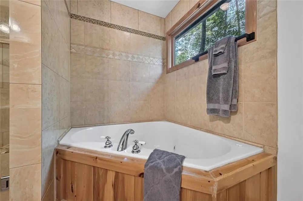 22 Kings Court Ellijay, GA 30540
