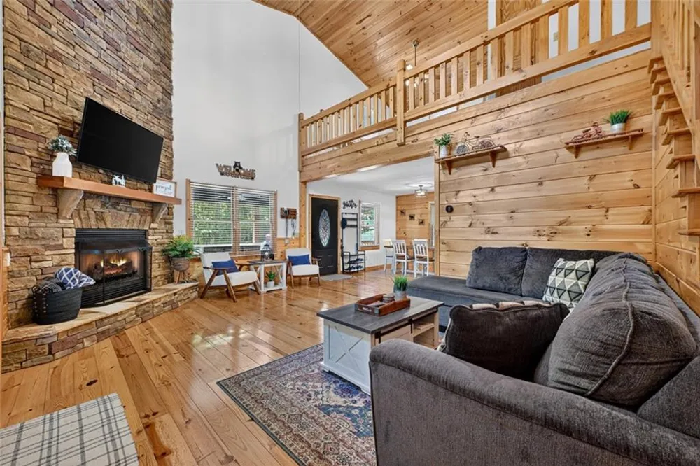 22 Kings Court Ellijay, GA 30540
