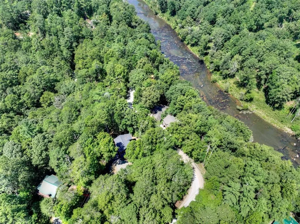 22 Kings Court Ellijay, GA 30540