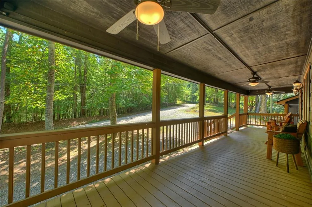 22 Kings Court Ellijay, GA 30540