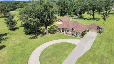 1102 W Point Drive