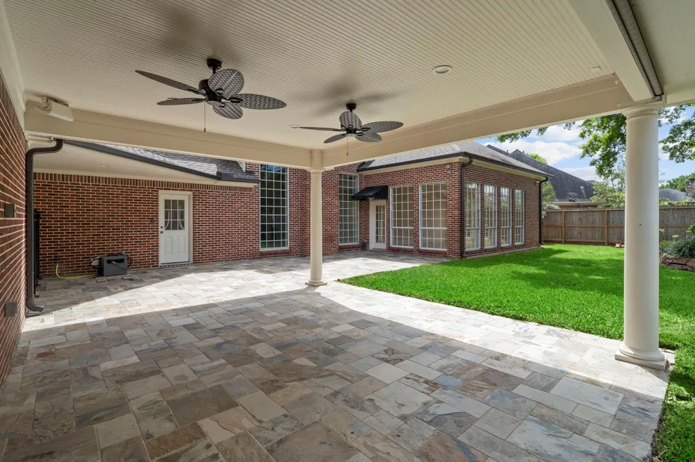70 Pipers Walk Sugar Land, TX 77479