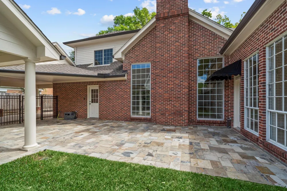 70 Pipers Walk Sugar Land, TX 77479
